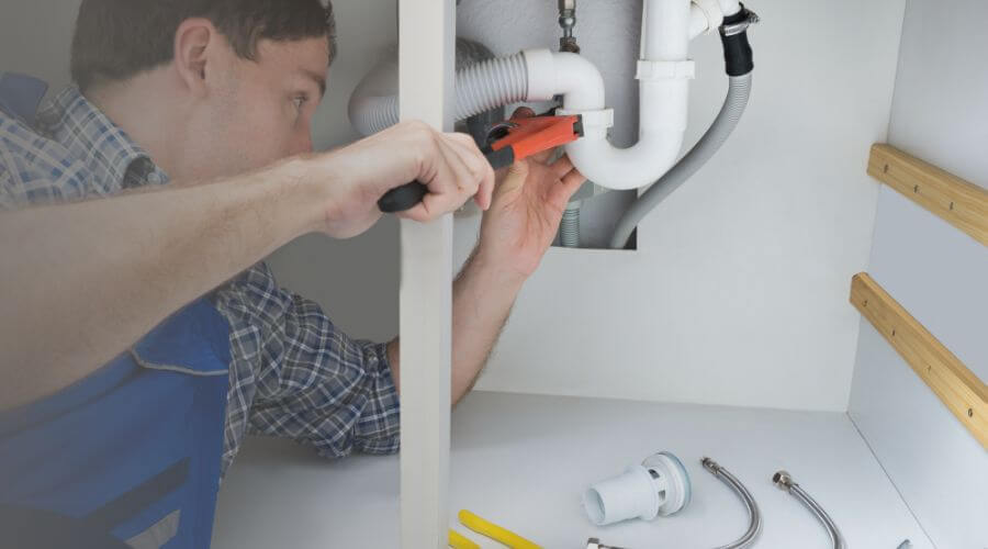 Professional same day plumber in Leesville, TX